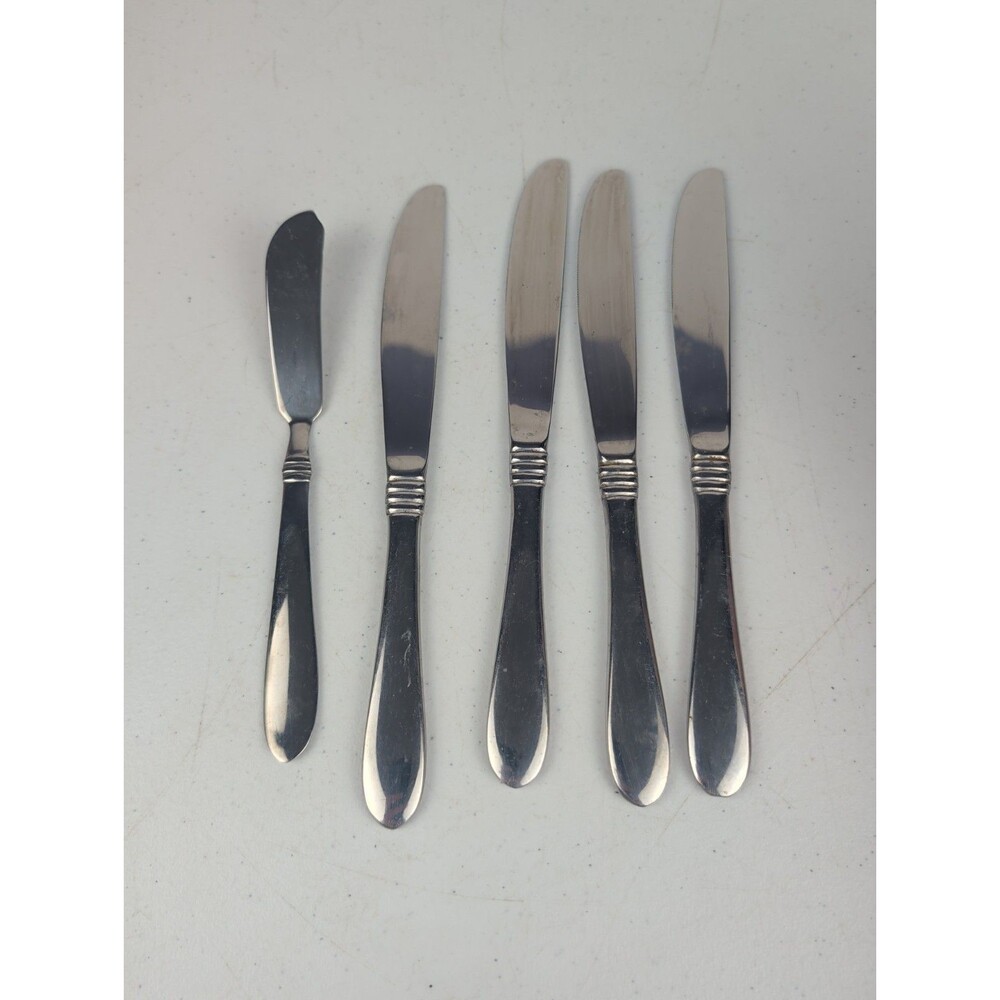 Oneida Banbury Stainless Flatware Lot Of 5 Butter Knives  3 Band